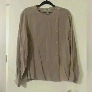 100% silk NWT shirt in a beautiful blush pink color size large (J141)